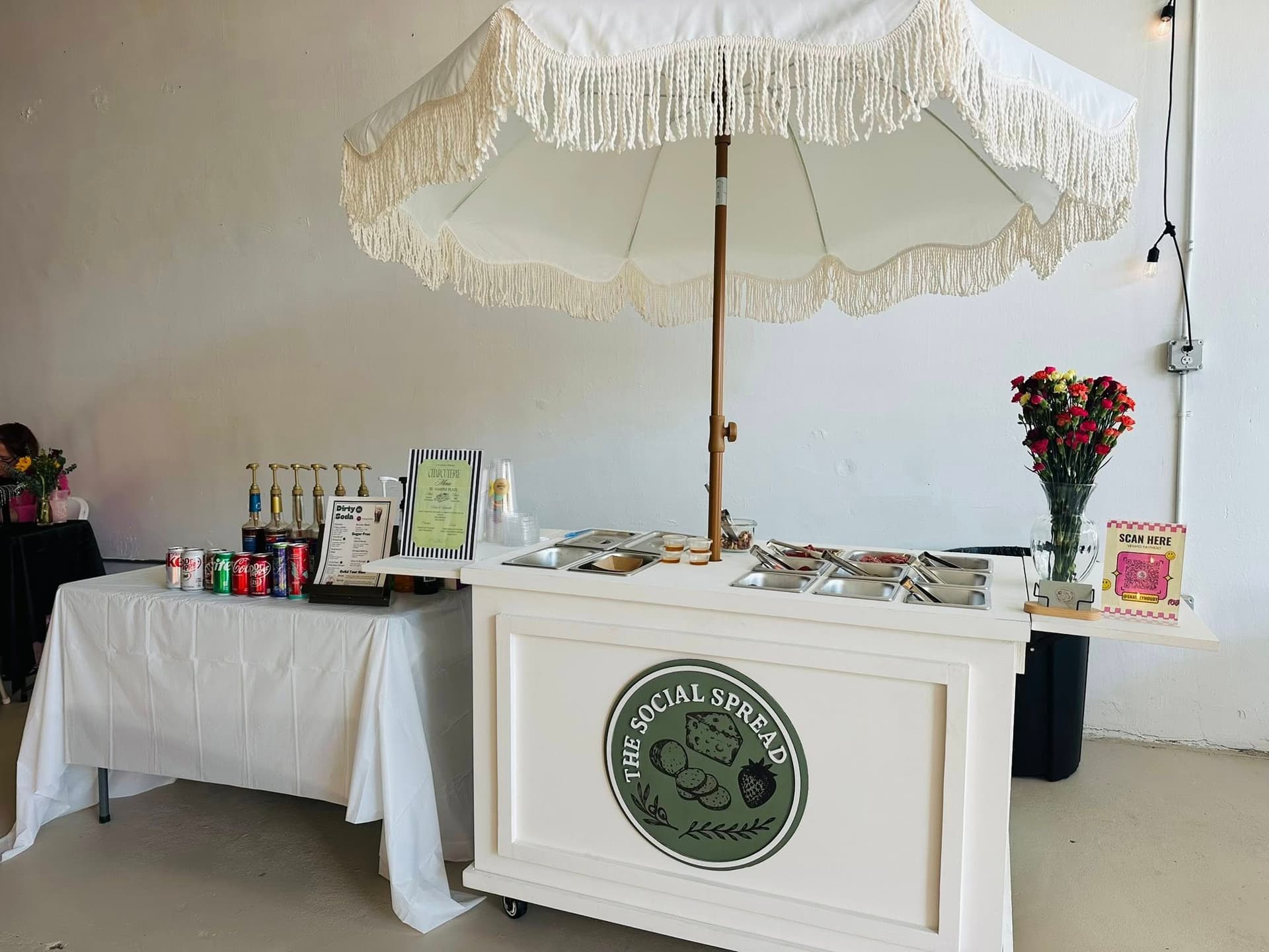 Cart service that becomes part of the decor